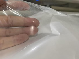 贊晨耐水解耐磨TPU防水透濕膜環(huán)保化妝袋醫(yī)療用品復(fù)合布料貼合膜